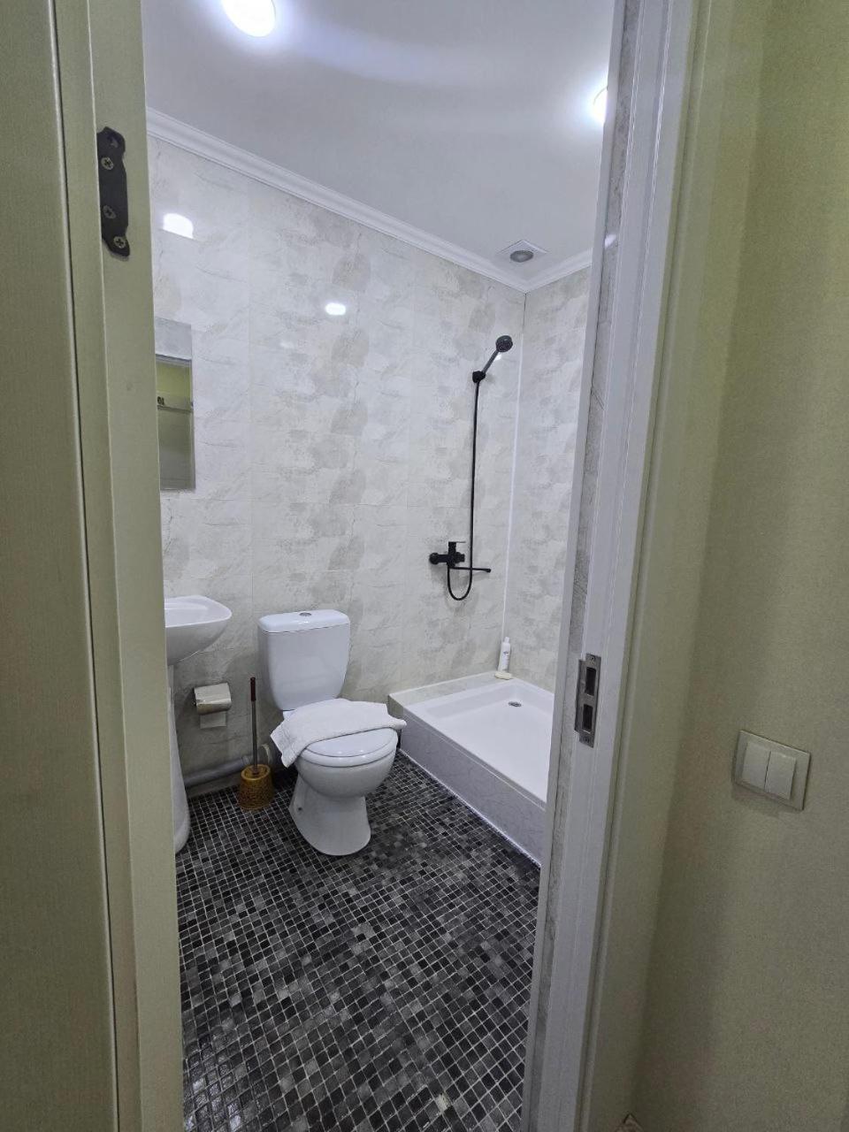 Guesto Hostel طشقند المظهر الخارجي الصورة